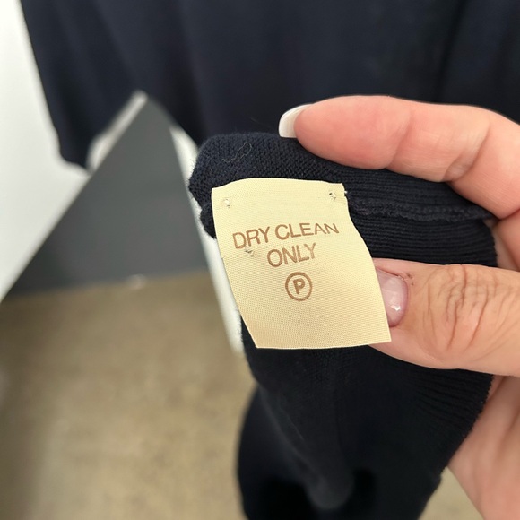 Chanel navy top - vintage - Picture 2 of 7